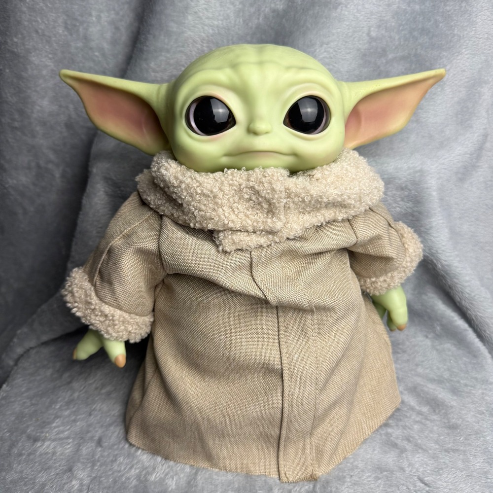 Star Wars The Child Grogu Mandalorian Plush 11 Inch Mattel GWD85 Baby Yoda